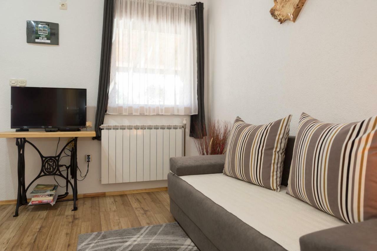Studio Apartments Plitvice Lacus Korenica Exterior foto